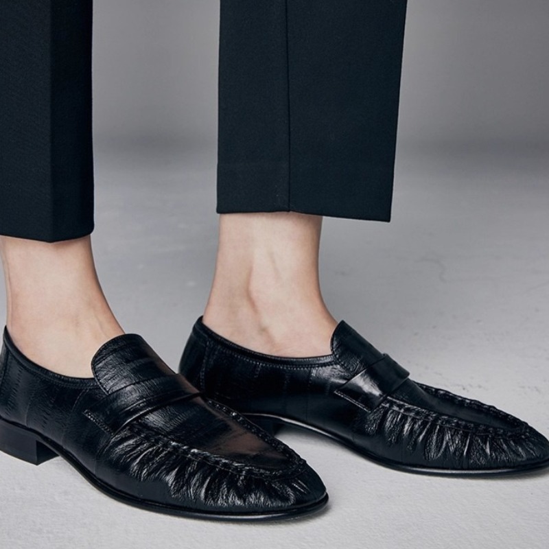 Embroidery Flat Shoes - Sepatu Wanita Mewah Sepatu Kasual Kulit