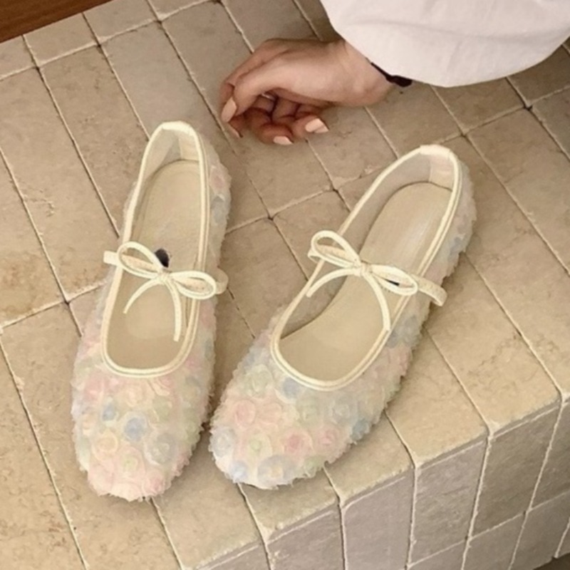 Embroidery Flat Shoes - Sepatu Mary Jane Jala Mawar Cina