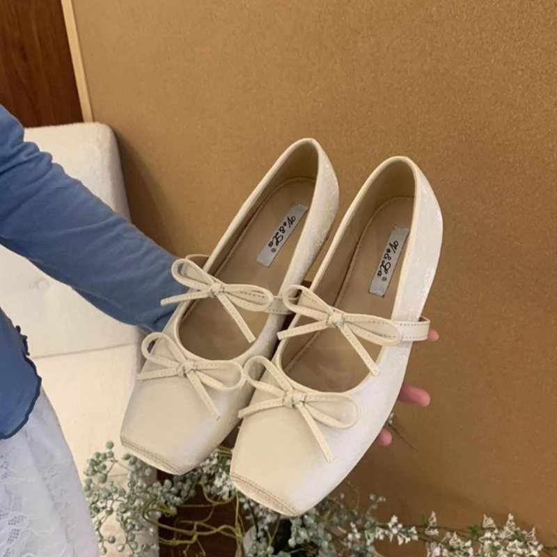 Tren Baru Musim Gugur Sepatu B - Embroidery Flat Shoes ulasan dan harga