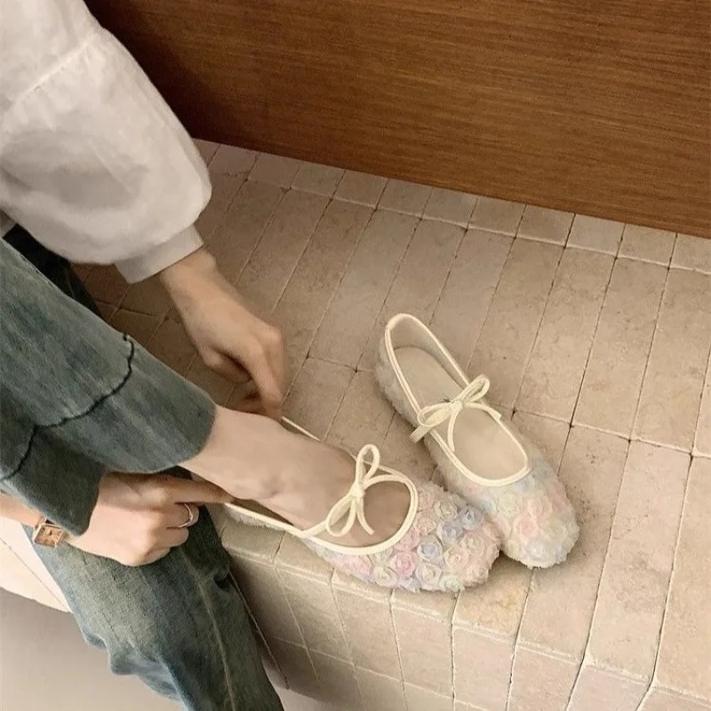 Sepatu Mary Jane Jala Mawar Ci - Embroidery Flat Shoes ulasan dan harga